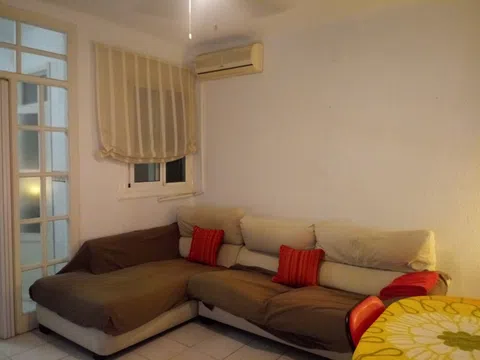 Piso en calle Poeta Vicente Medina, 8