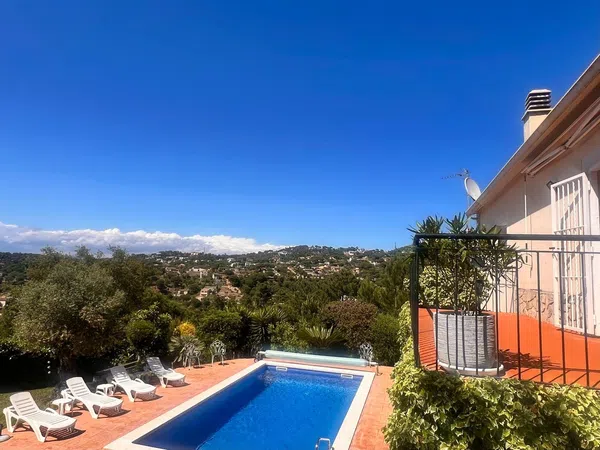 Casa o chalet independiente en Calle Òrbita, 3, Lloret Residencial - Foto 1