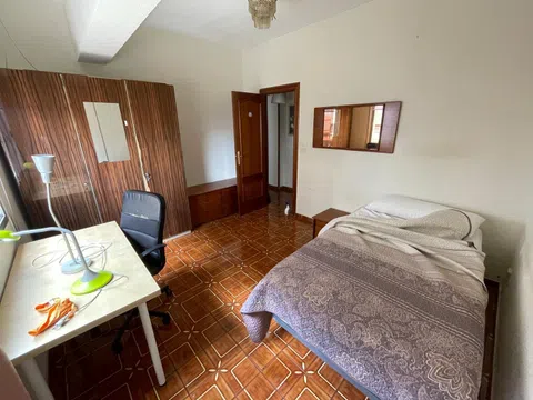 Piso en ronda Norte, 18