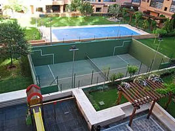 Piso en calle Ariel, 4