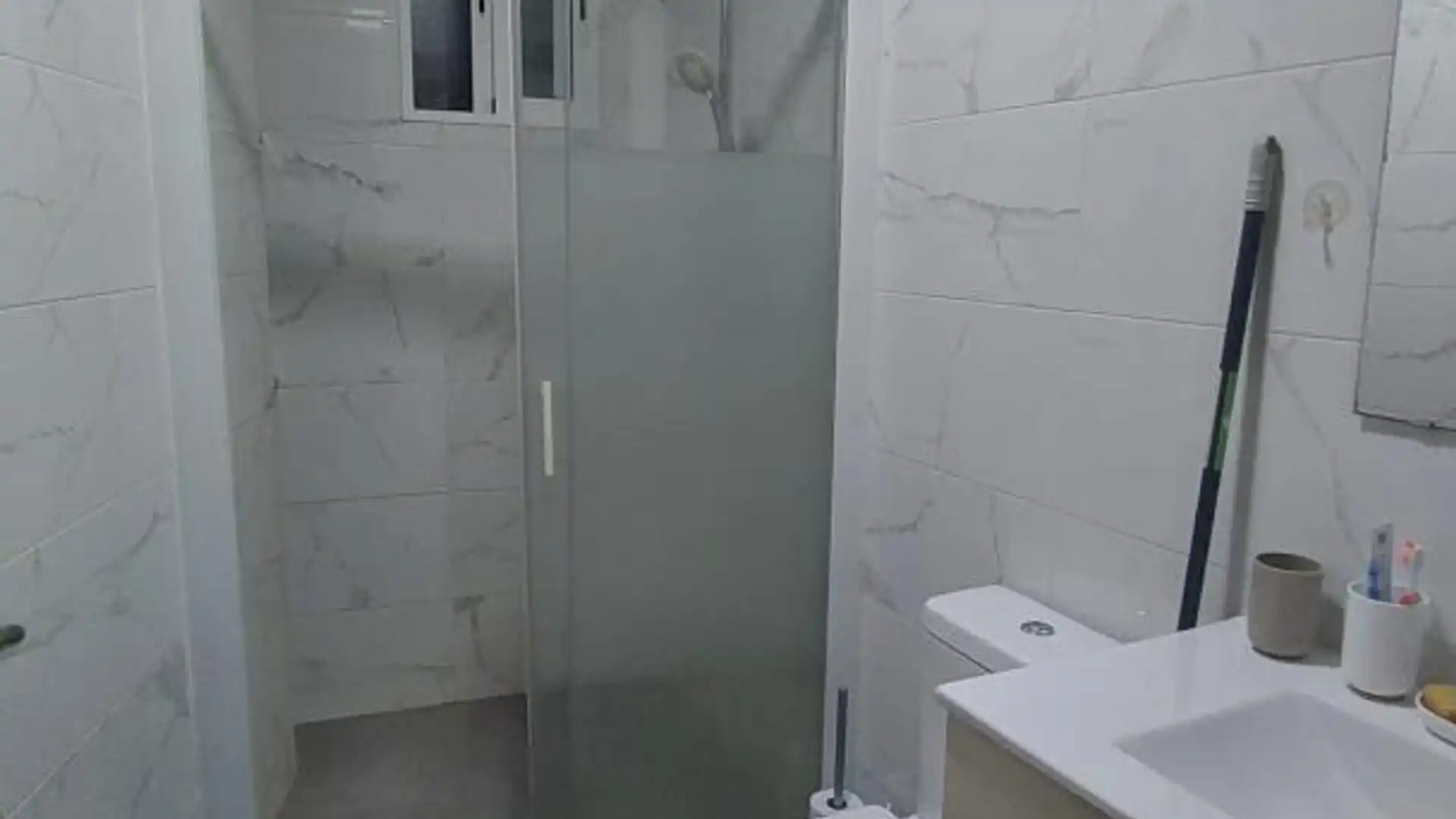 Piso en  Carrer Pere Joan Perpinyà 82 - Foto 13