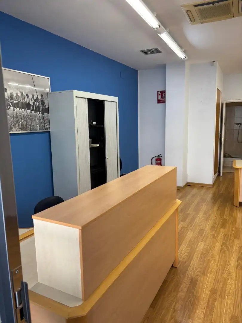 Local comercial en  Carrer Lluís el Pietós - Foto 4