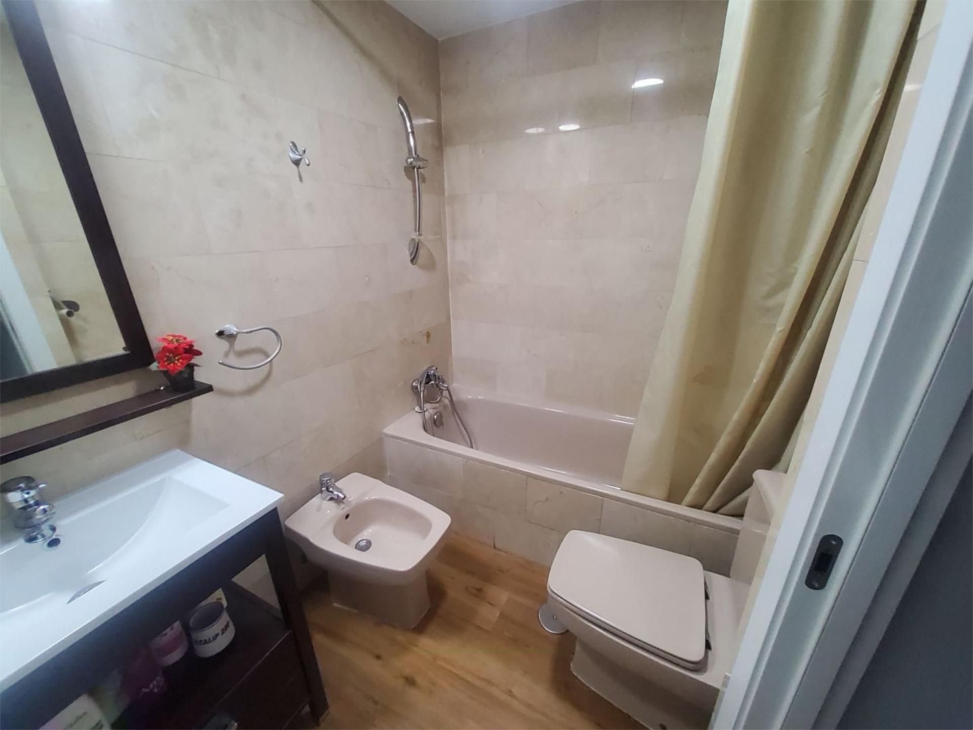 Piso en  Calle los Tulipanes 8 - Foto 9