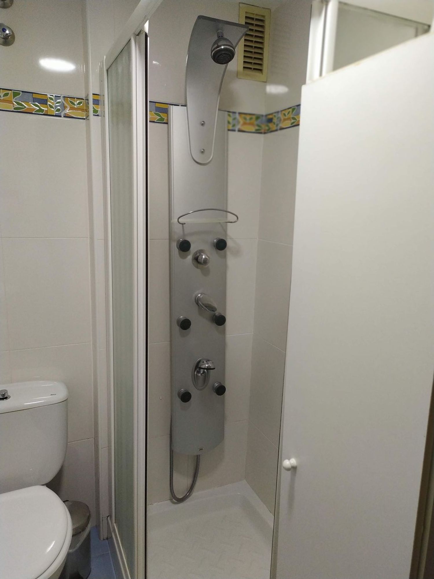 Piso en Calle Pintor Arbasia, 1, Valdeolleros - Zumbacón - Camping - Foto 12