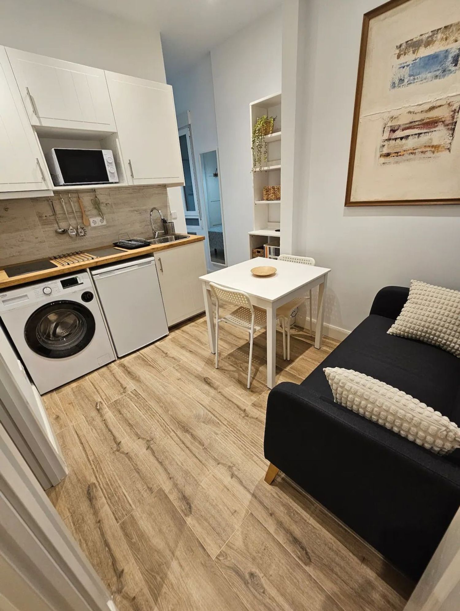 Piso en calle de Juan Álvarez Mendizábal, 49