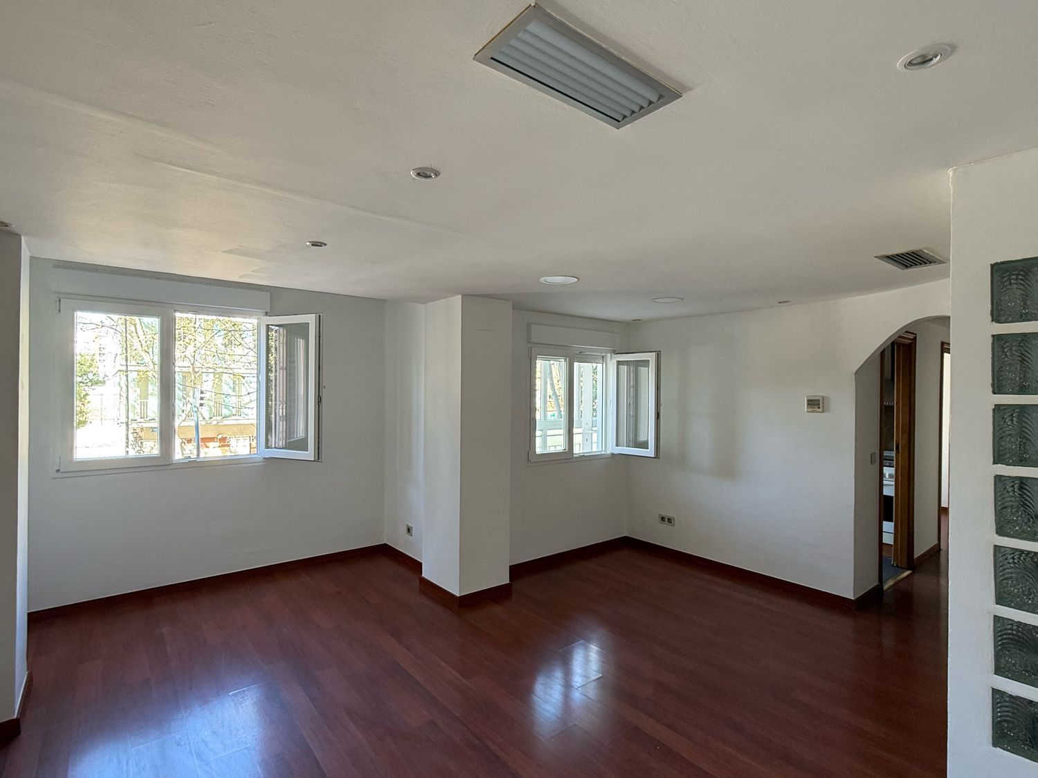 Piso en avenida de San Juan de la Peña, 170 - Foto 1