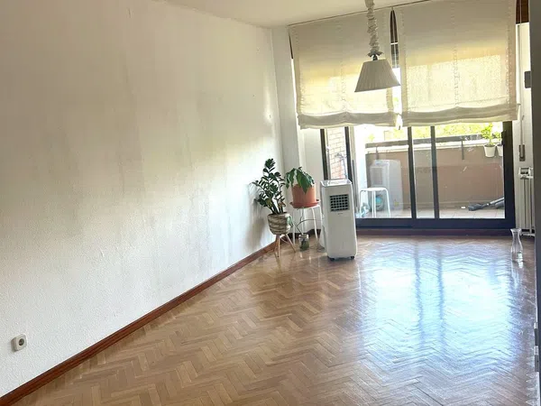 Piso en Calle de Grecia, Zona Avenida Europa - Foto 2