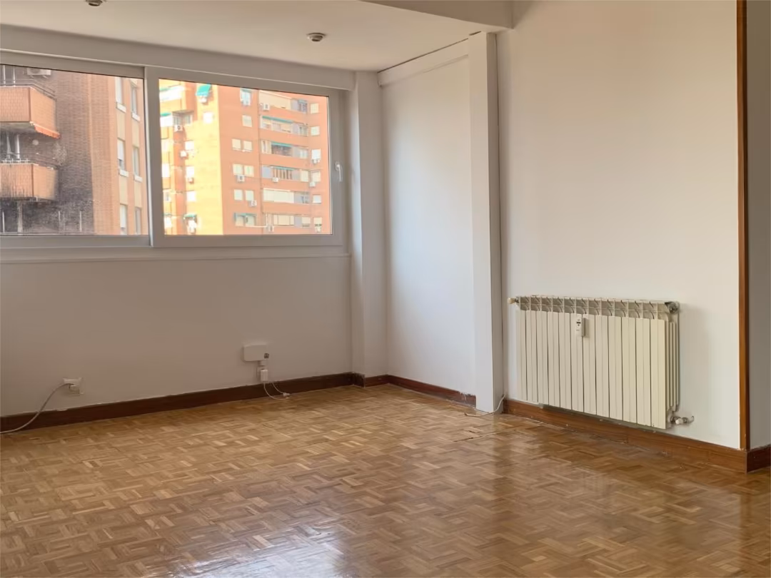 Piso en  Calle de Torrelaguna 63