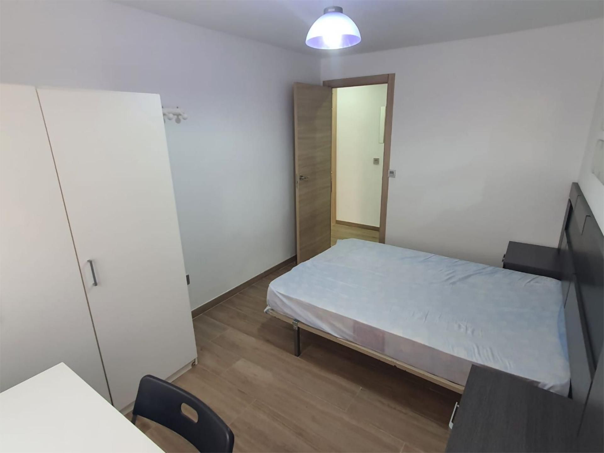 Piso en  Calle Navasfrías 7 - Foto 11