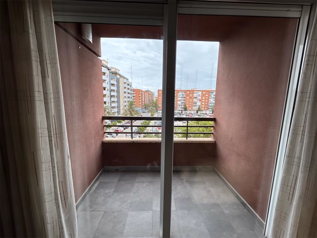 Piso en  Carrer del Pare Tomàs de Montañana 20 - Foto 8