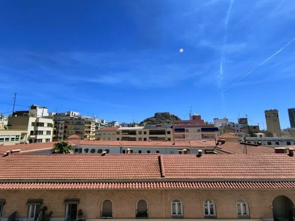 Ático en Calle de Álvarez Sereix, 3, Centro Tradicional - Foto 1