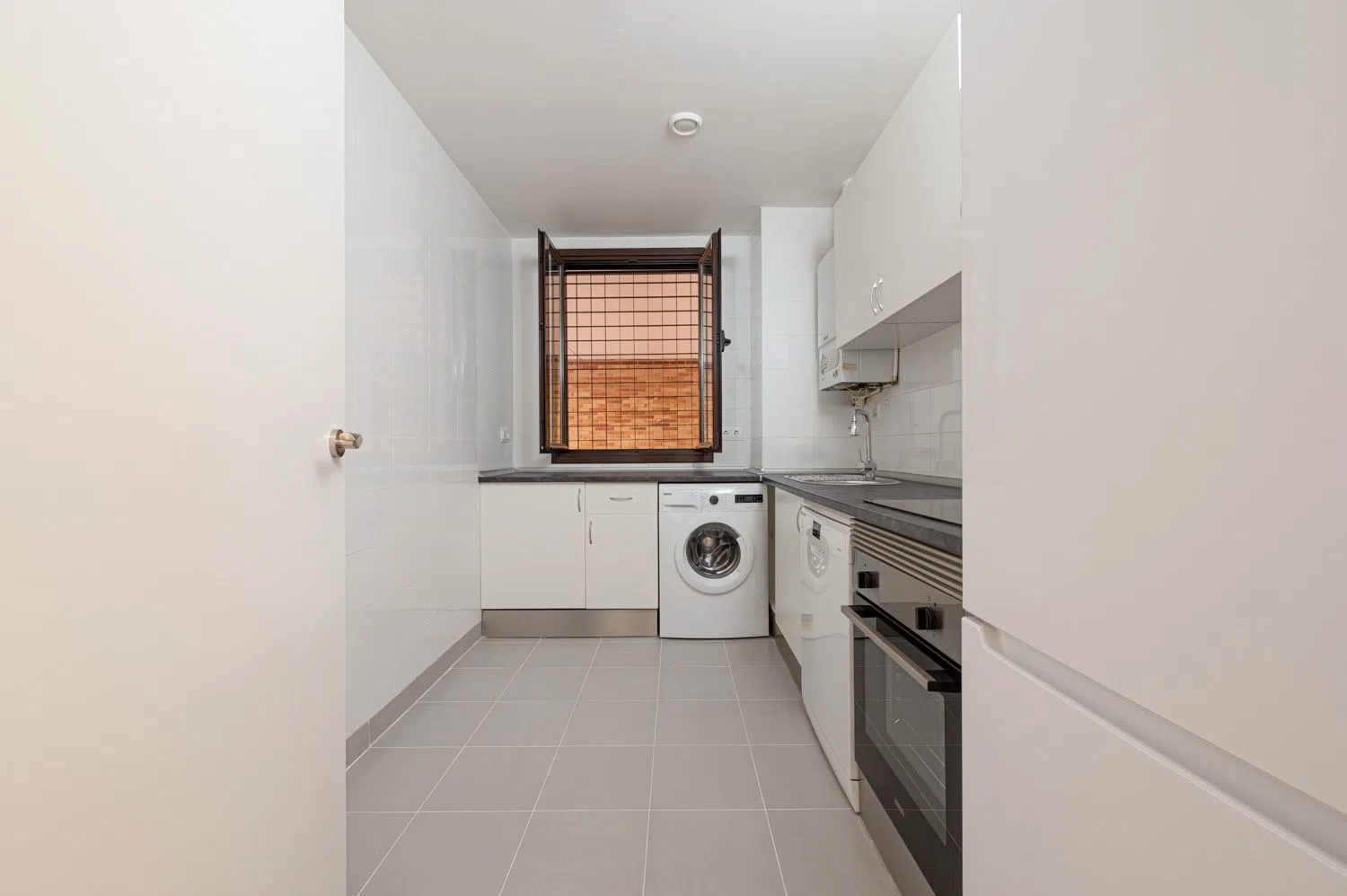 Piso en calle Ana María Matute - Foto 11