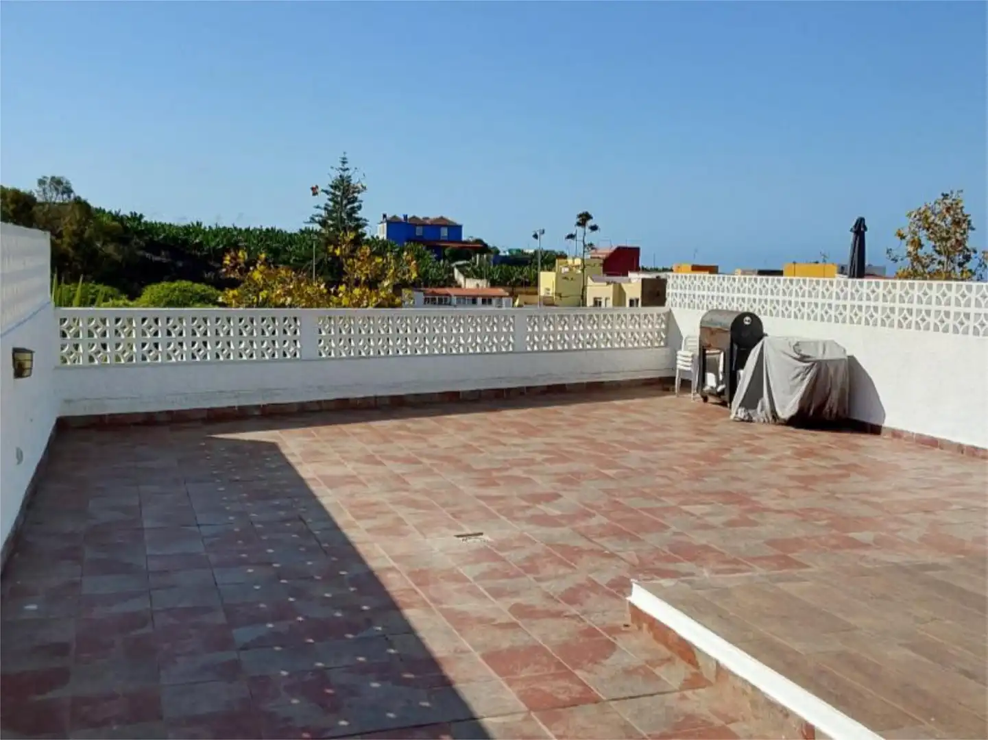 Casa adosada en avenida Avenida 8 Marzo 43 - Foto 3