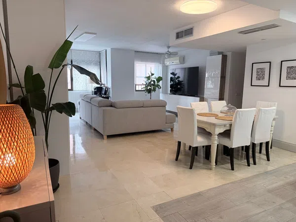 Piso en calle Salvador Dalí, 10 - Foto 1