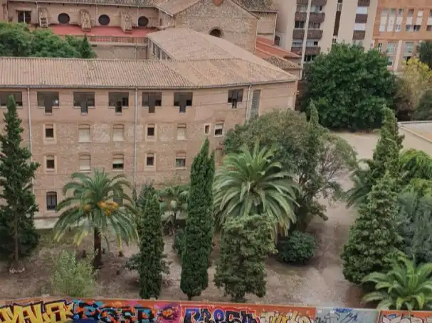 Piso en calle Carrer de Jaca 14 - Foto 4