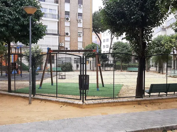 Piso en plaza Pintor Amalio García del Moral, 9 - Foto 2