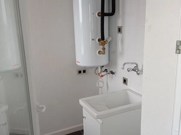 Piso en calle Escritora Carmen Laforet, 2 - Foto 23