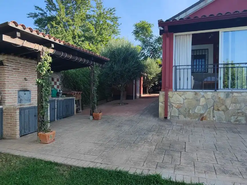 Chalet en  Calle Córdoba 31 - Foto 2