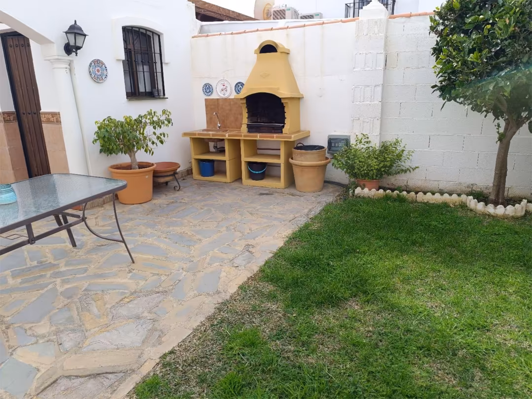 Chalet en  Avenida Descubrimiento 17 - Foto 3