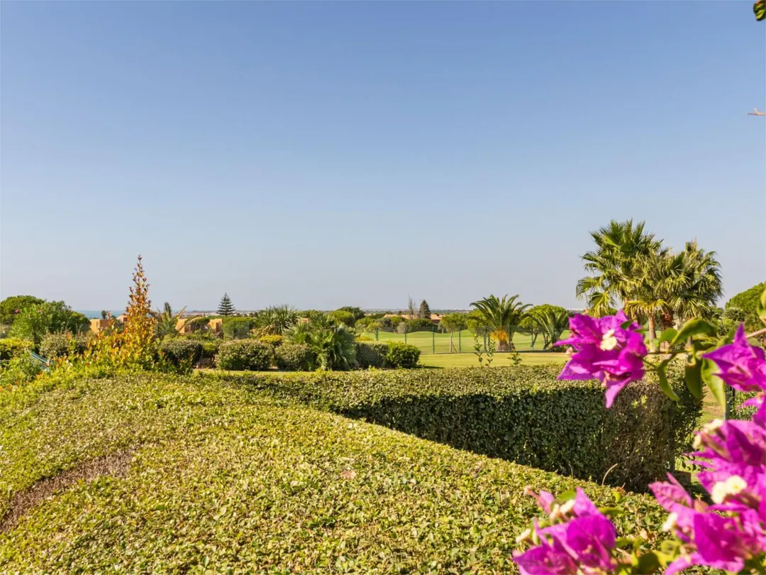 Casa adosada en  Calle Teodosio 12 - Foto 24