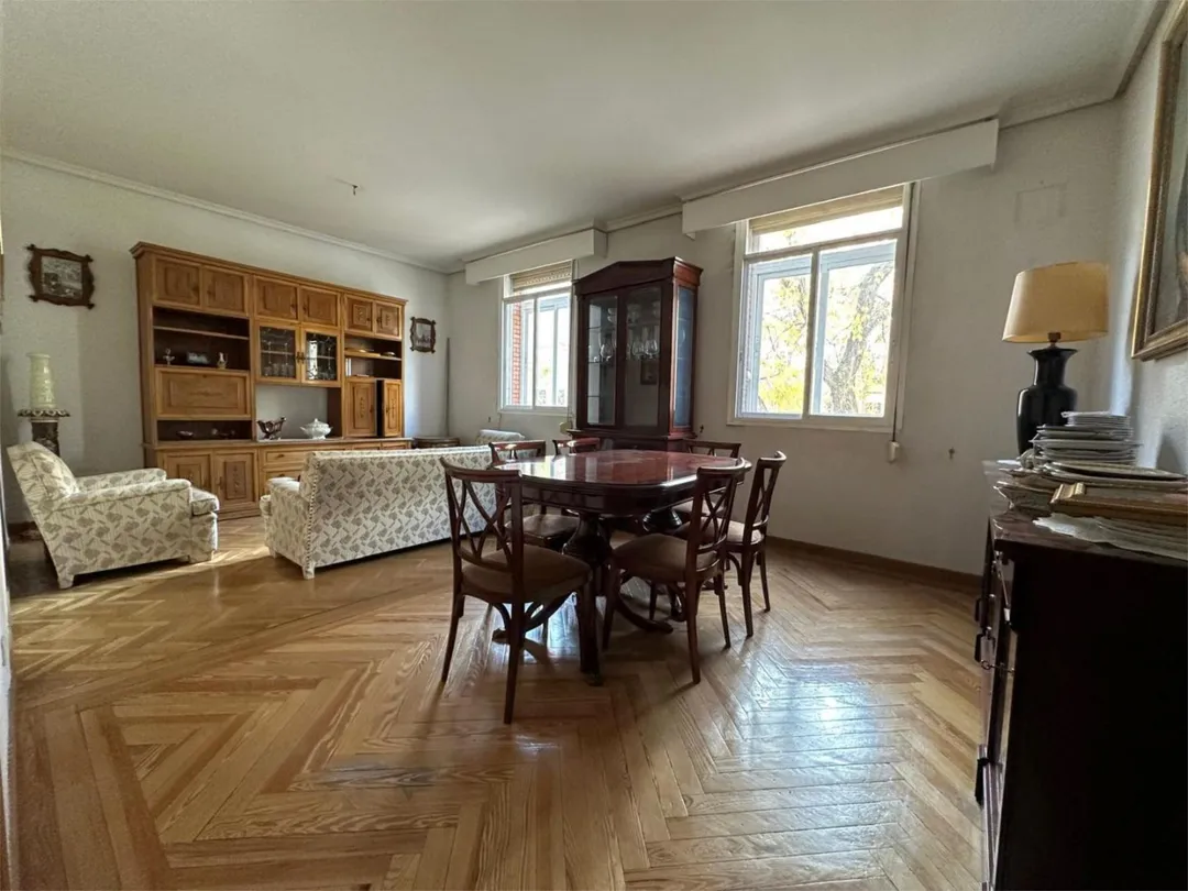 Piso en  Calle de José Ortega y Gasset 87