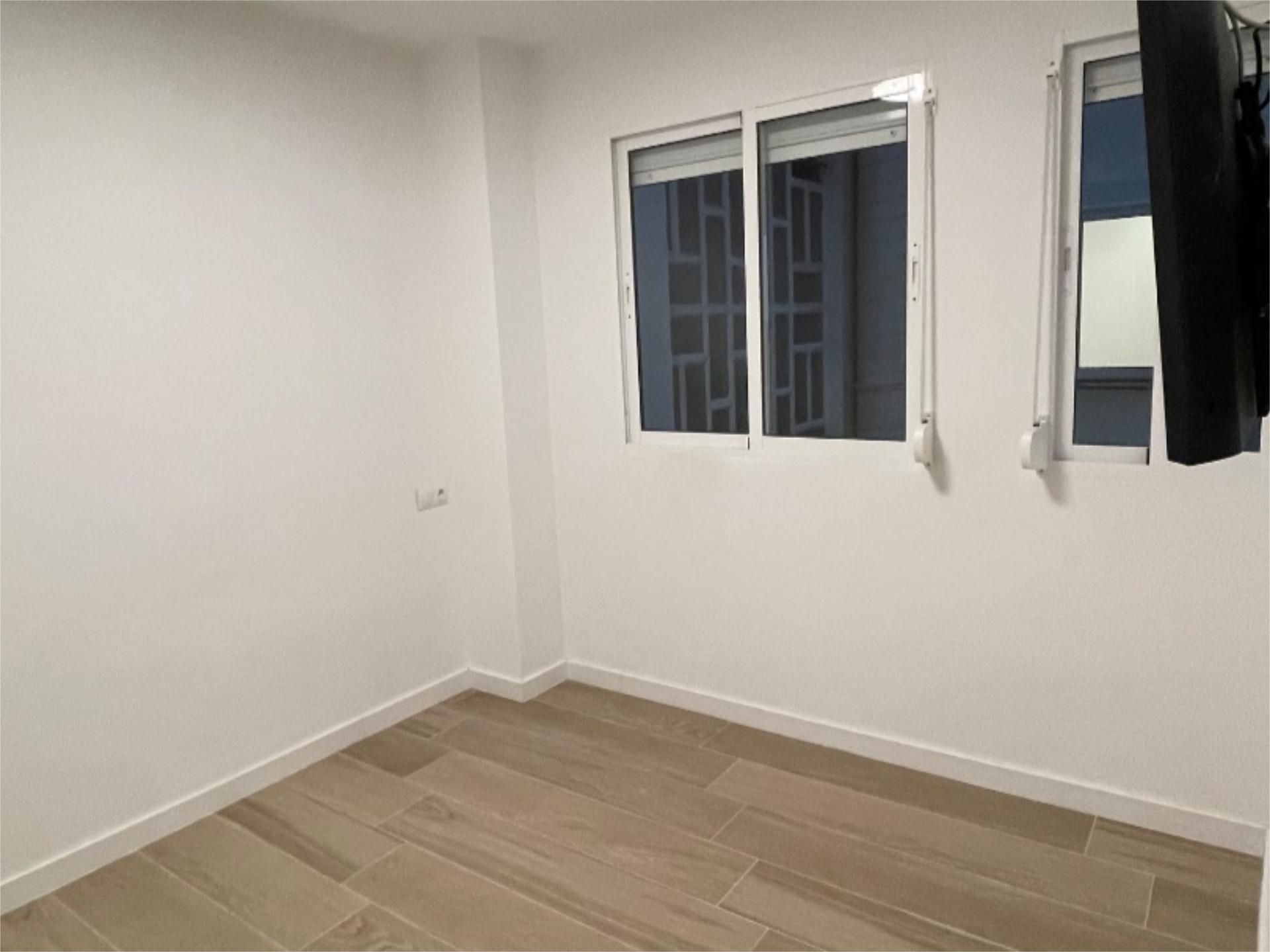 Piso en  Calle Duquesa de Parcent 8 - Foto 1