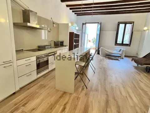 Estudio en calle de Viladomat, 54