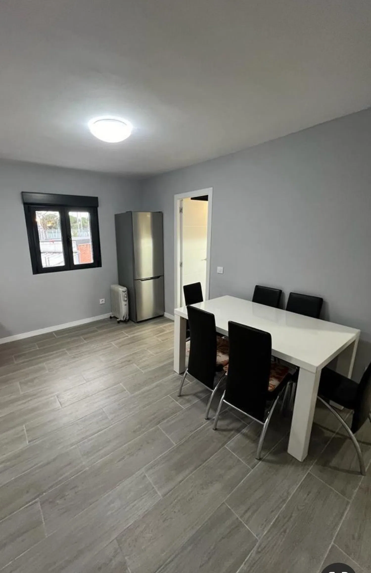 Piso en calle de Pradoluengo, 123 - Foto 4