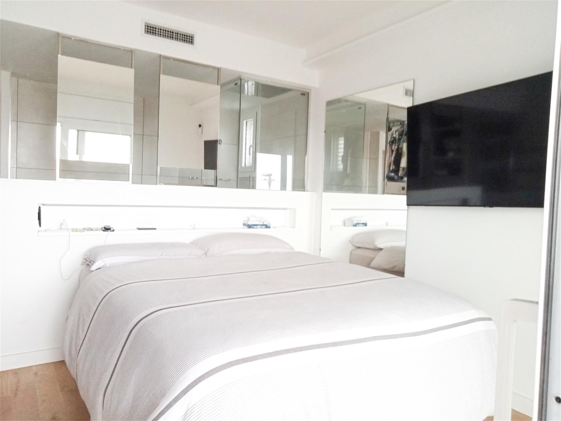 Piso en calle Passeig de la Marina 316 - Foto 9