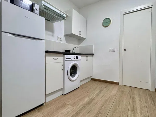 Estudio en Calle de Etruria - Foto 17
