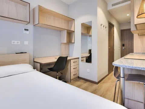 Estudio en calle Juan Gris, 9