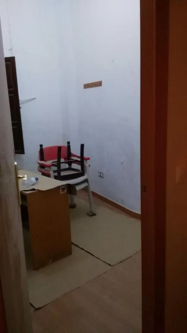 Planta baja en  Carrer d'Isabel la Catòlica 38 - Foto 2