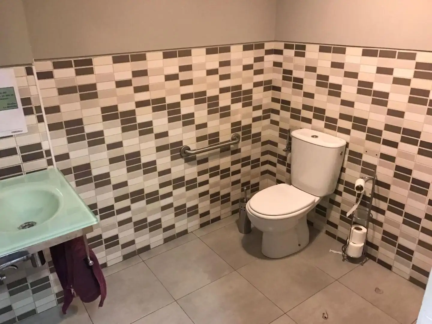 Local comercial en  Carrer de Joaquim Rubió i Ors 298 - Foto 3