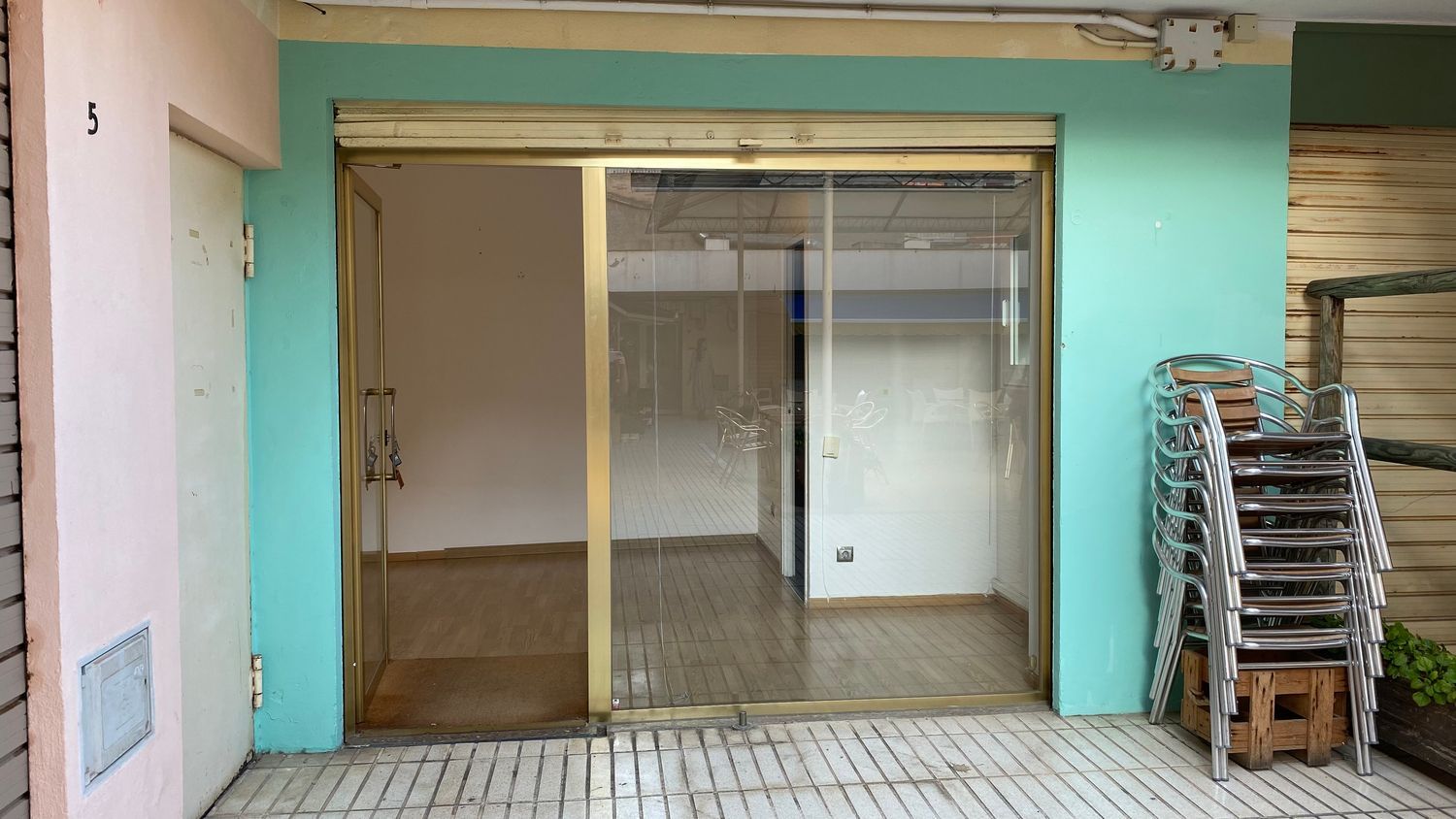 Local en calle de la Llibertat, 137 local 6 - Foto 2