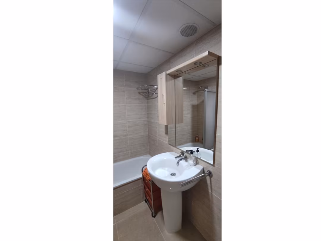 Piso en  Avenida de Maracena 190 - Foto 9