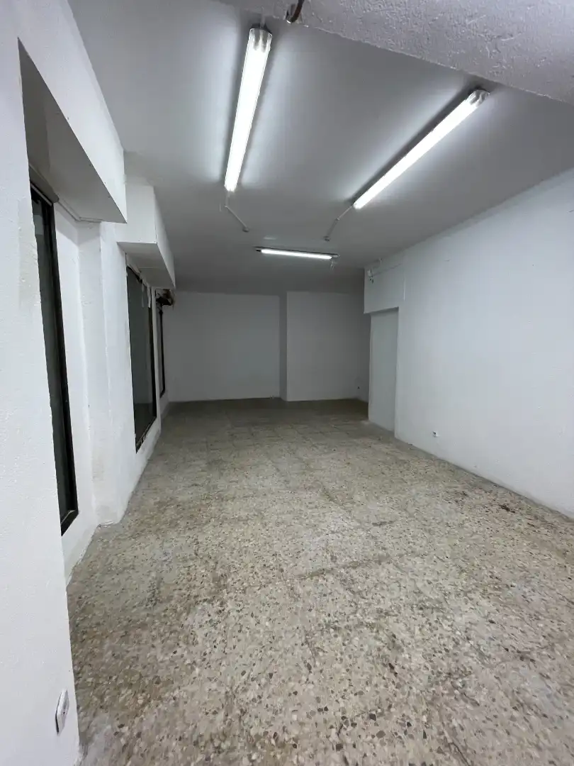 Local comercial en Esplugues de Llobregat - Foto 8