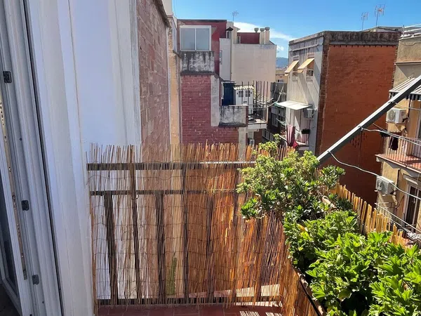 Ático en calle de la Legalitat, 49