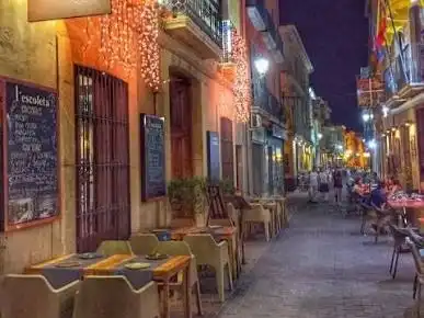 Piso en  Carrer de Vicent de la Roqueta 30 - Foto 4