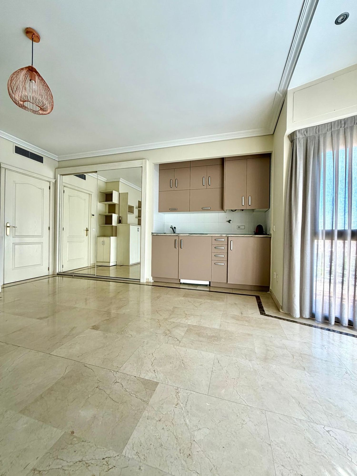 Estudio en calle de Machaquito, 33 - Foto 3