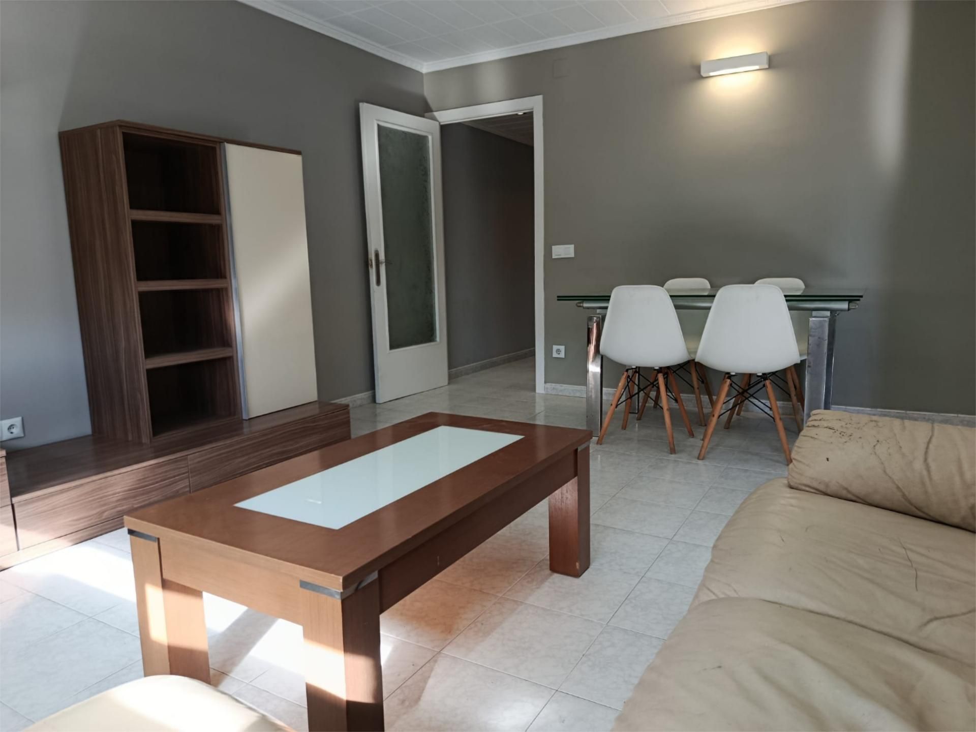 Piso en  Carrer de Larra 4 - Foto 2