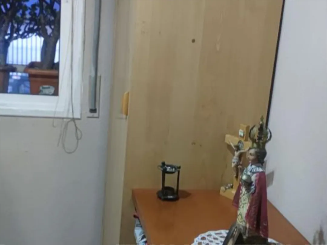 Casa adosada en  Carrer de l'Abat Escarré 34 - Foto 7