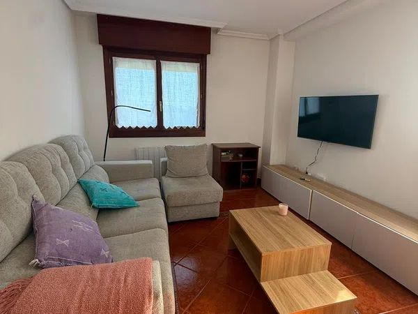 Piso en Avenida de Hermanos Perez Casariego, 3 - Foto 1