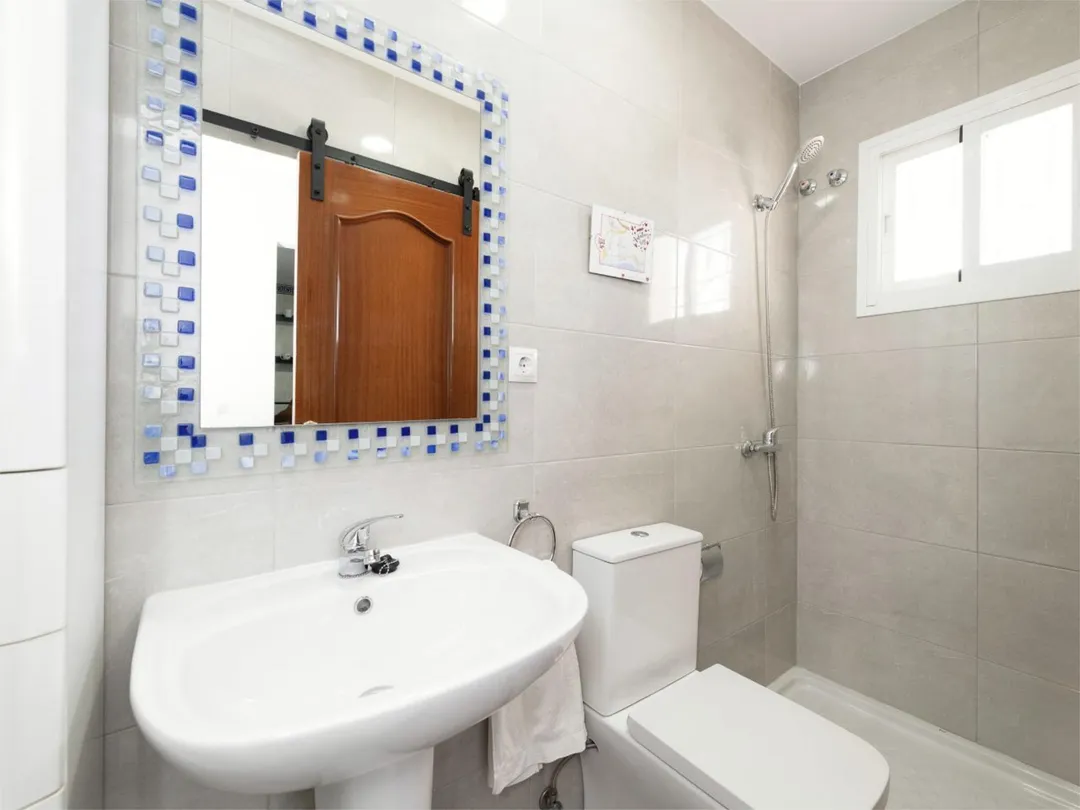 Casa adosada en  Calle Picadero 20 - Foto 9