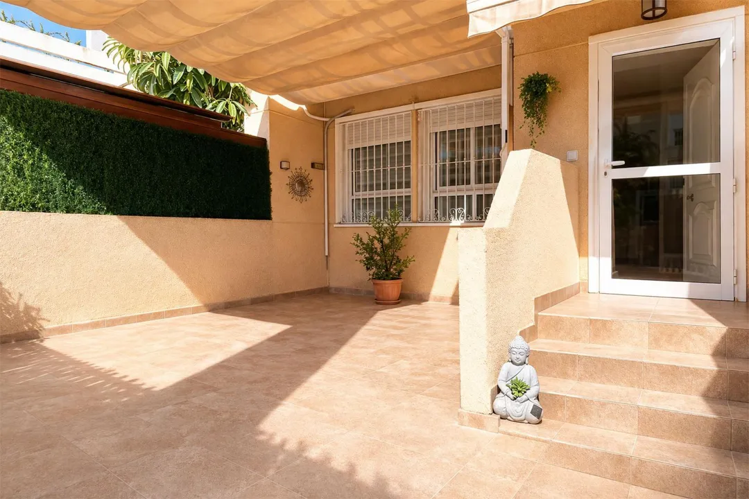 Casa adosada en  Calle la Loma 32 - Foto 3