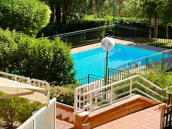 Chalet adosado en Algete - Foto 1