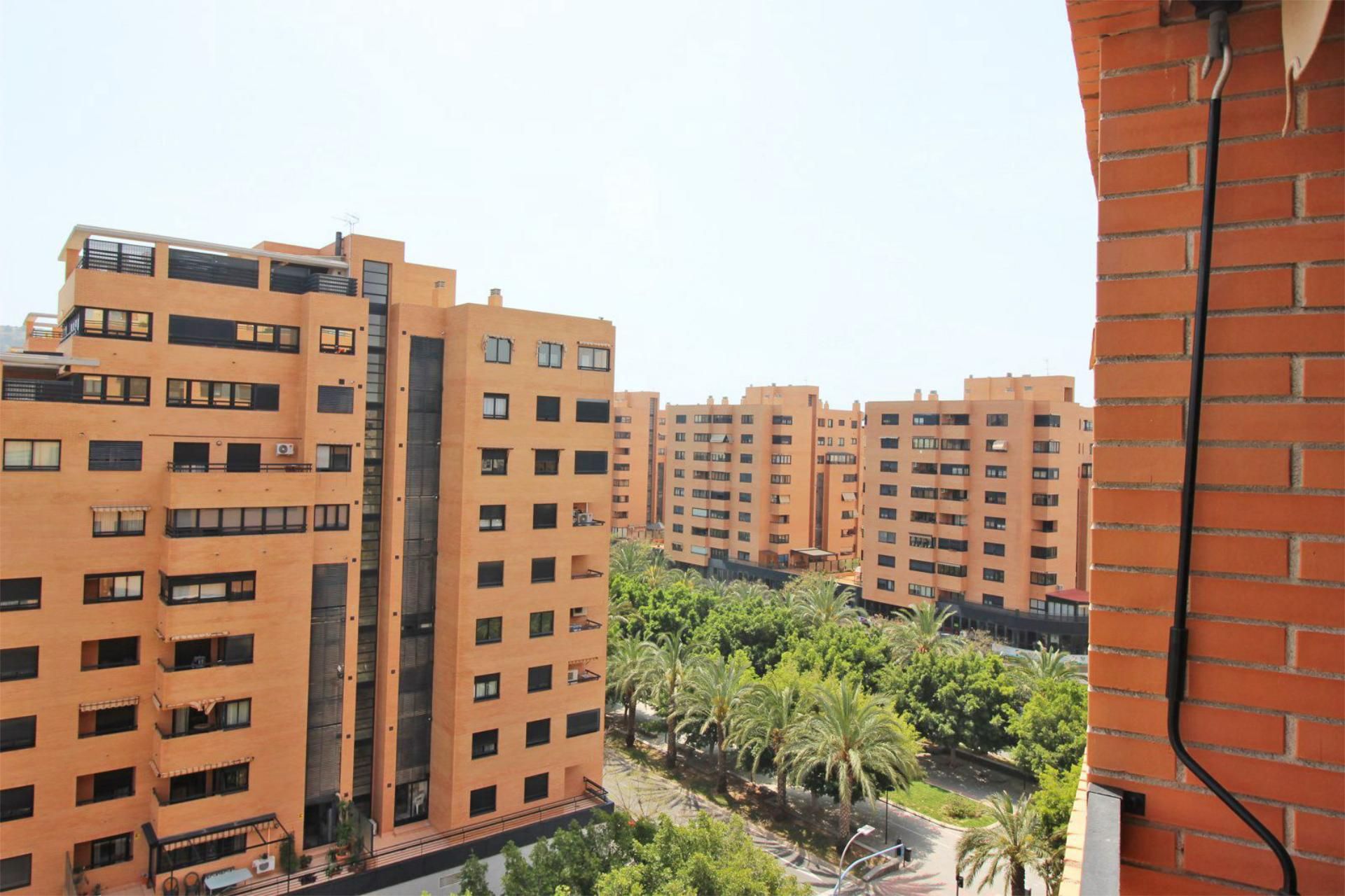 Piso en  Avenida Pintor Xavier Soler 11 - Foto 5