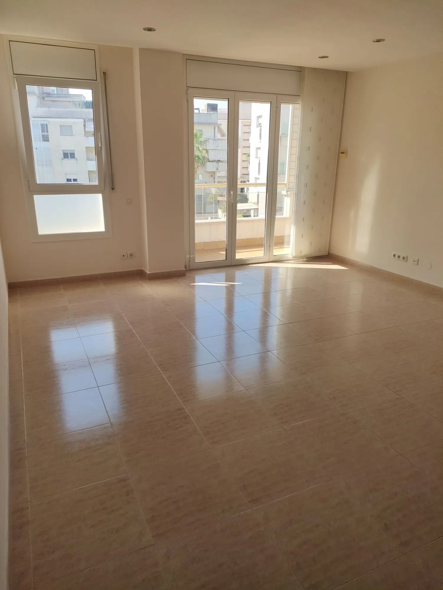 Piso en calle de l'Urgell, 3 - Foto 1