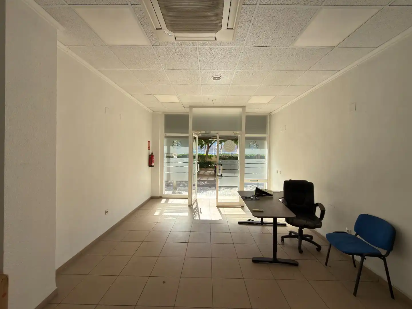 Local comercial en  Carrer d'Andrés Mancebo 38 - Foto 4