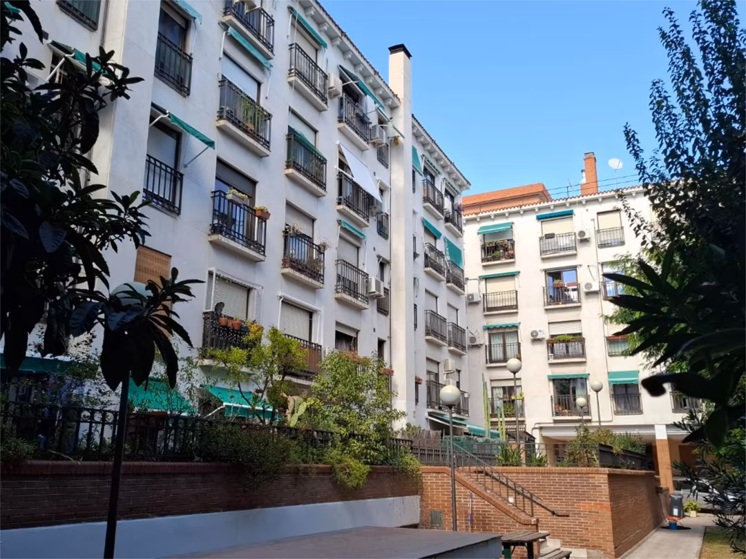 Piso en  Calle del Mesón de Paredes 58 - Foto 2