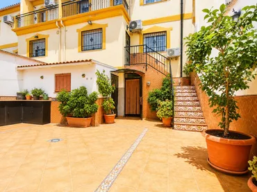 Casa adosada en  Calle Clara Campoamor 32 - Foto 16